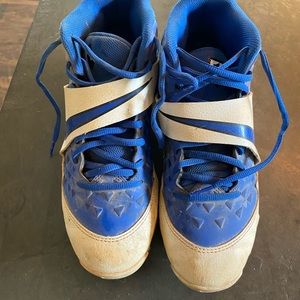 Boys 6 1/2 Nike Trout baseball cleats